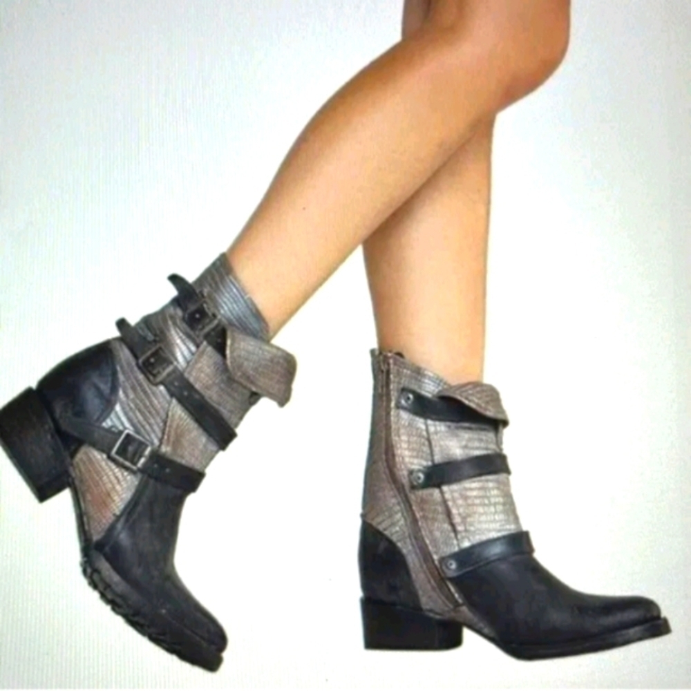 Freebird by Steven APEX Moto buckled distressed leather Boots sz 6
